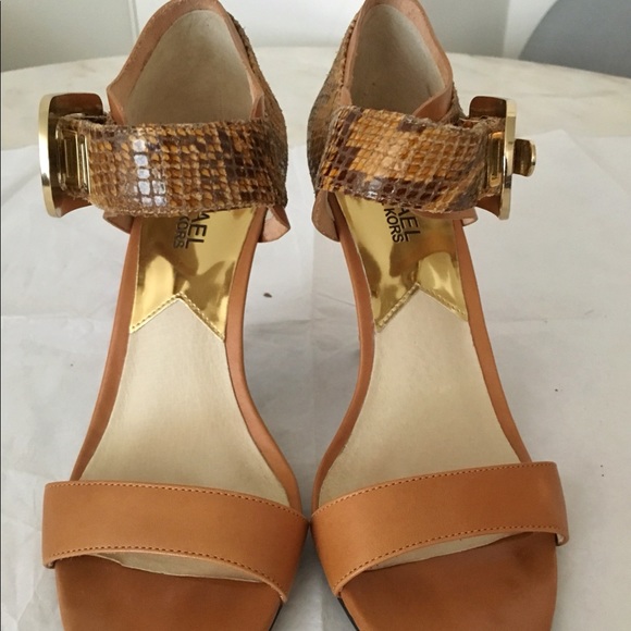 MICHAEL by Michael Kors Bianca Quarter Strap Sandals - Picture 3 of 5